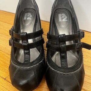 Black Silver Small Heel Pump Womens size 6